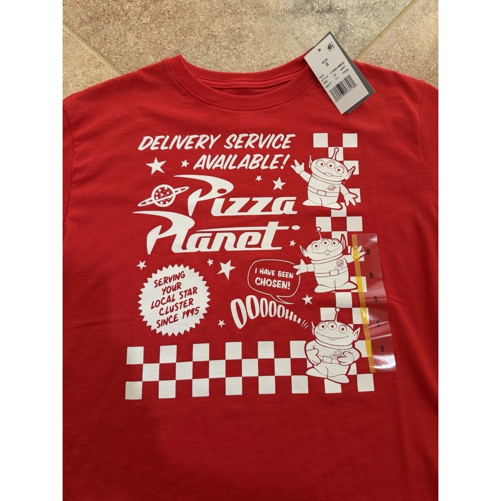 Women's Disney Toy Story Red Pizza Planet Short Sleeve T-Shirt Size Small NWT - Picture 2 of 4